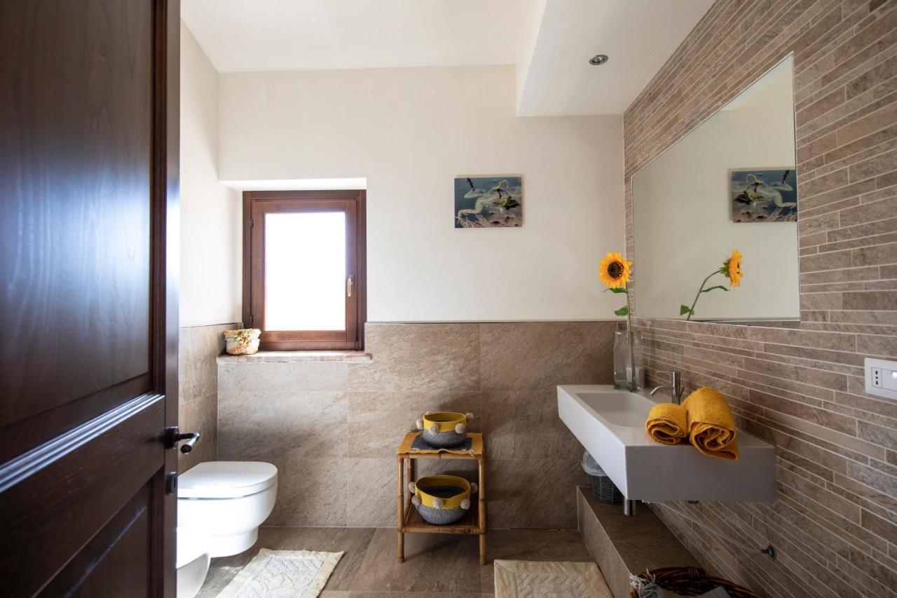 Villa Ermelinda - Piscina Privata E Jacuzzi Castelraimondo Exteriör bild