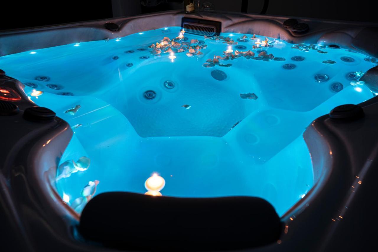 Villa Ermelinda - Piscina Privata E Jacuzzi Castelraimondo Exteriör bild